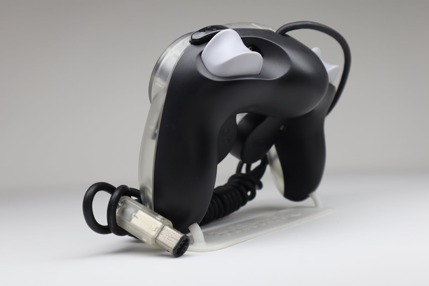 C18 Monochrome Phoblone